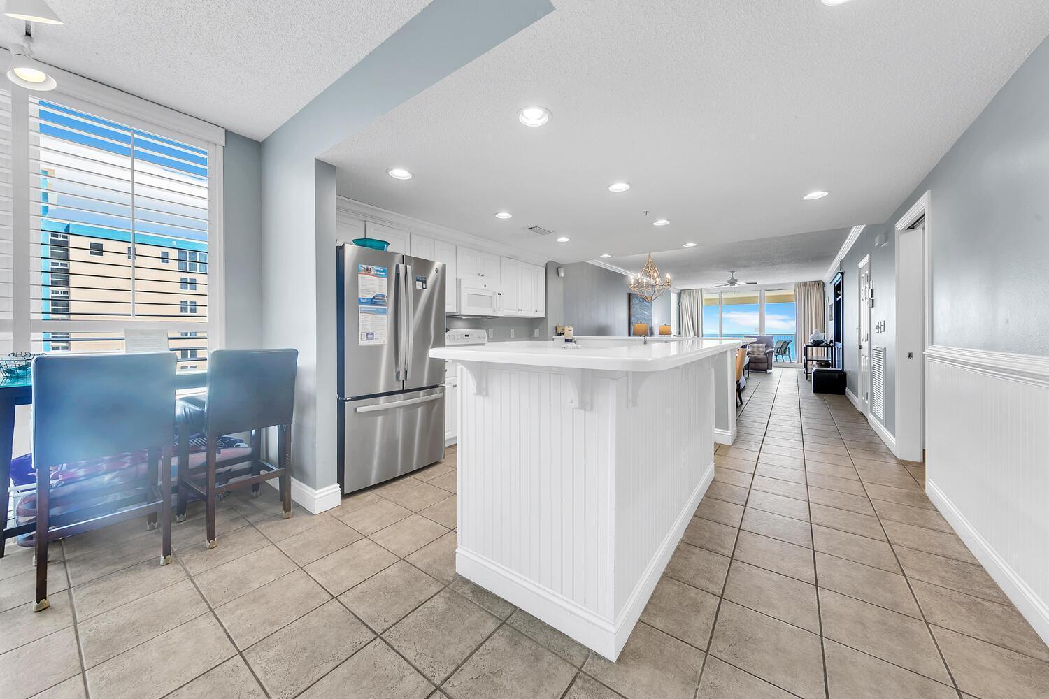 Majestic Towers 2-1509 Apartment *