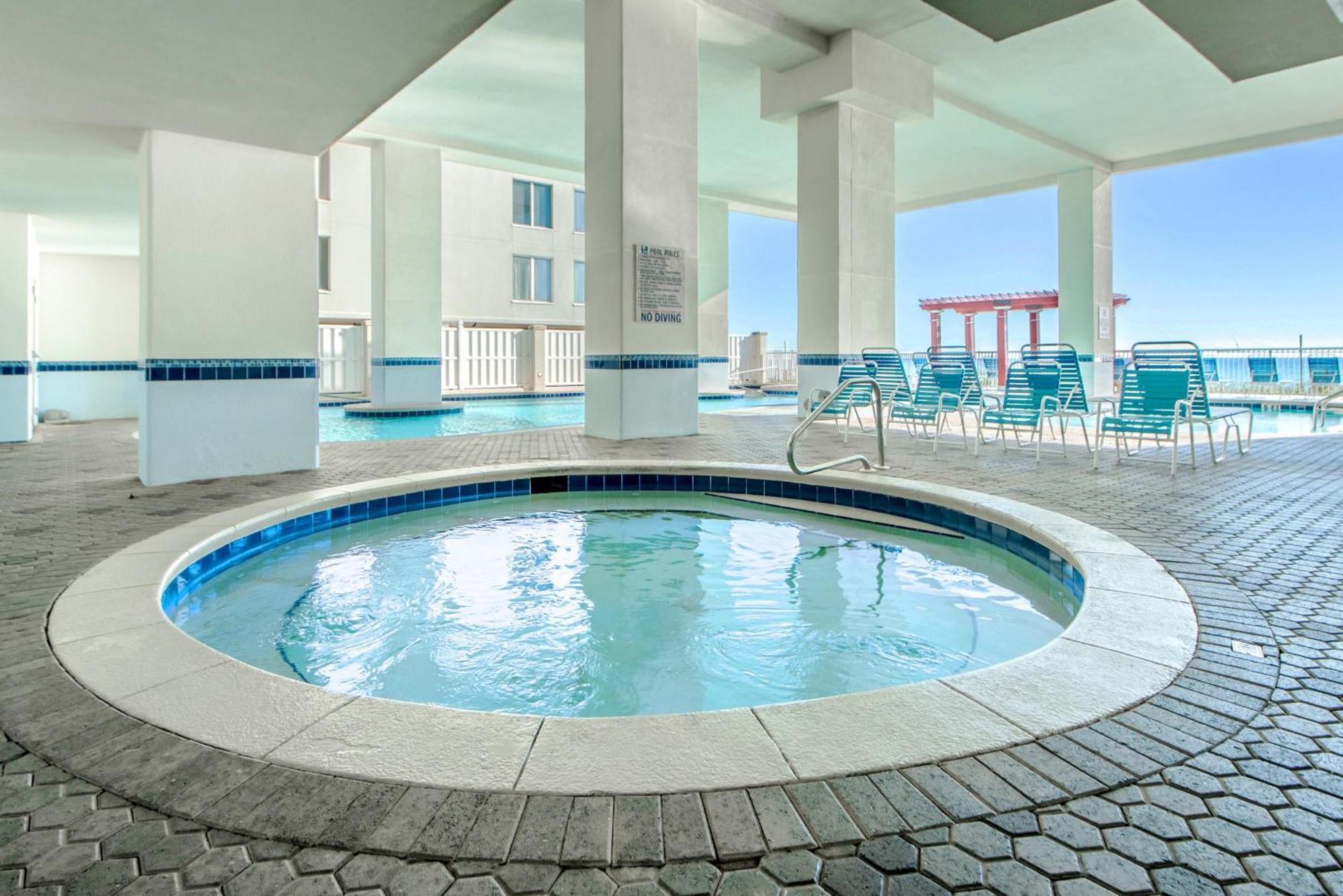 Majestic Towers 2-1509 Apartment *